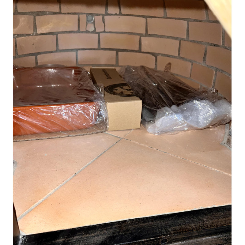 Traditional Brick Wood-Fired Outdoor Pizza Oven