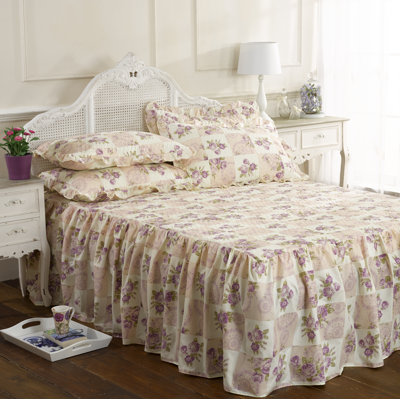 Arlington Bedspread Set with Pillowcases