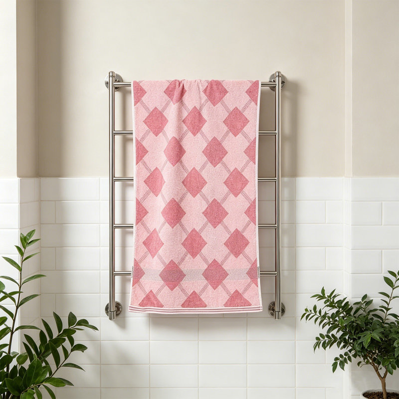 Oversized Ultra Soft Bath Towel, Super Absorbent Lint Free Quick Drying For Face And Body, Gentle On Sensitive Skin, 15.7x35.4in Pink