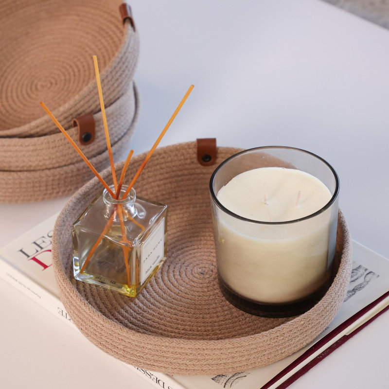 Ensemble de plateaux en coton faits à la main Chong (4 pièces), beige | 100% corde de jute de coton, 9,8 x 9,8 x 2,0 pouces (moyen) et 11,8 x 11,8 x 2,0 pouces (grand) | Élégants plateaux décoratifs pour l'organisation et la décoration de la maison, durables et polyvalents