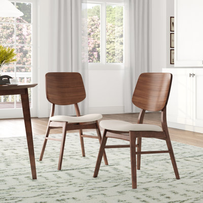 Chaise en bois massif Lyan