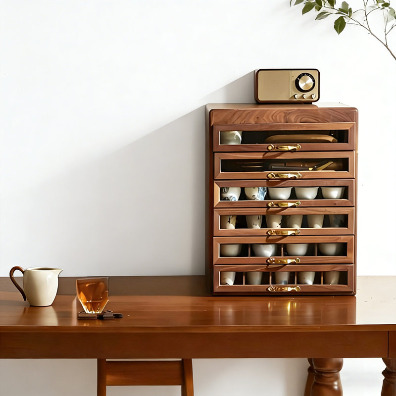 Vitrine en bois de noyer noir