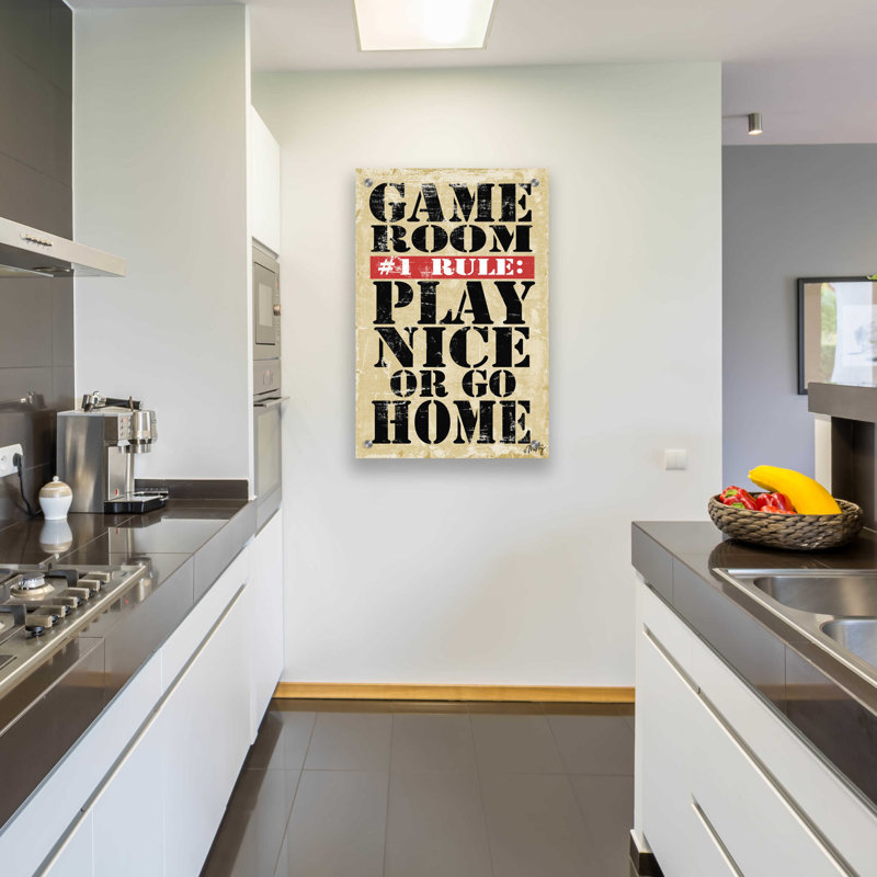 «Game Room # 1 Rules» par Misty Michelle, art mural en verre acrylique, H 36 po x l 24 po x P 0,2 po
