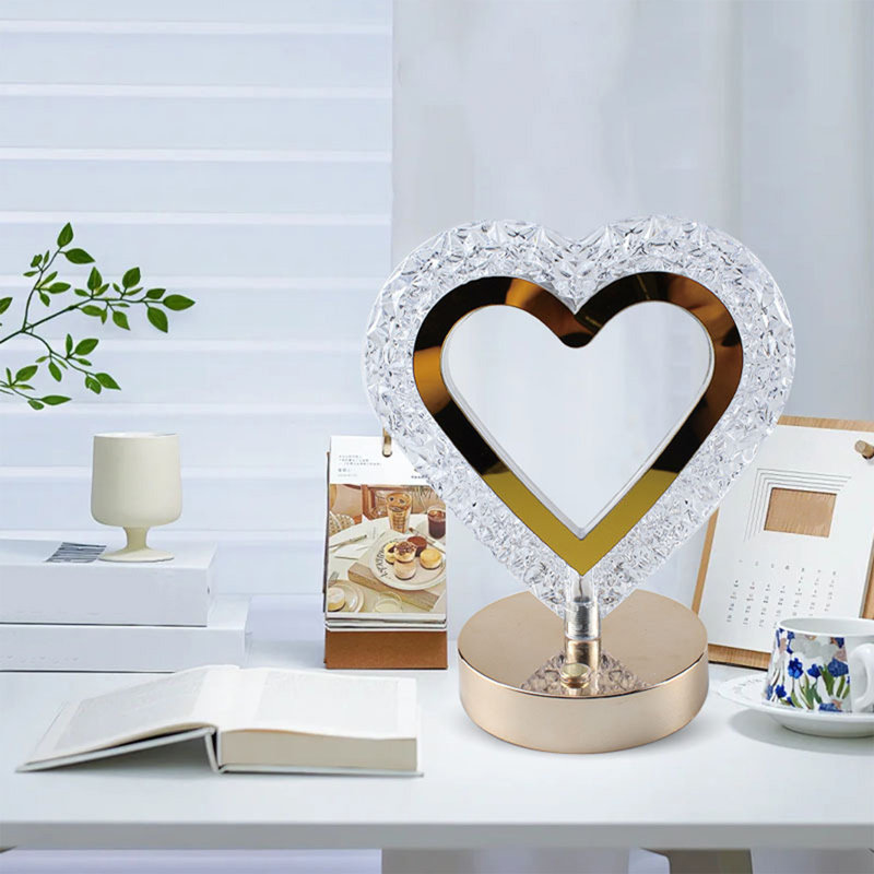 Lampe de table en forme de cœur moderne en cristal à DEL pour la lecture de nuit