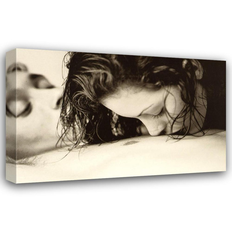 Tender Kiss, 16" H x 24" W