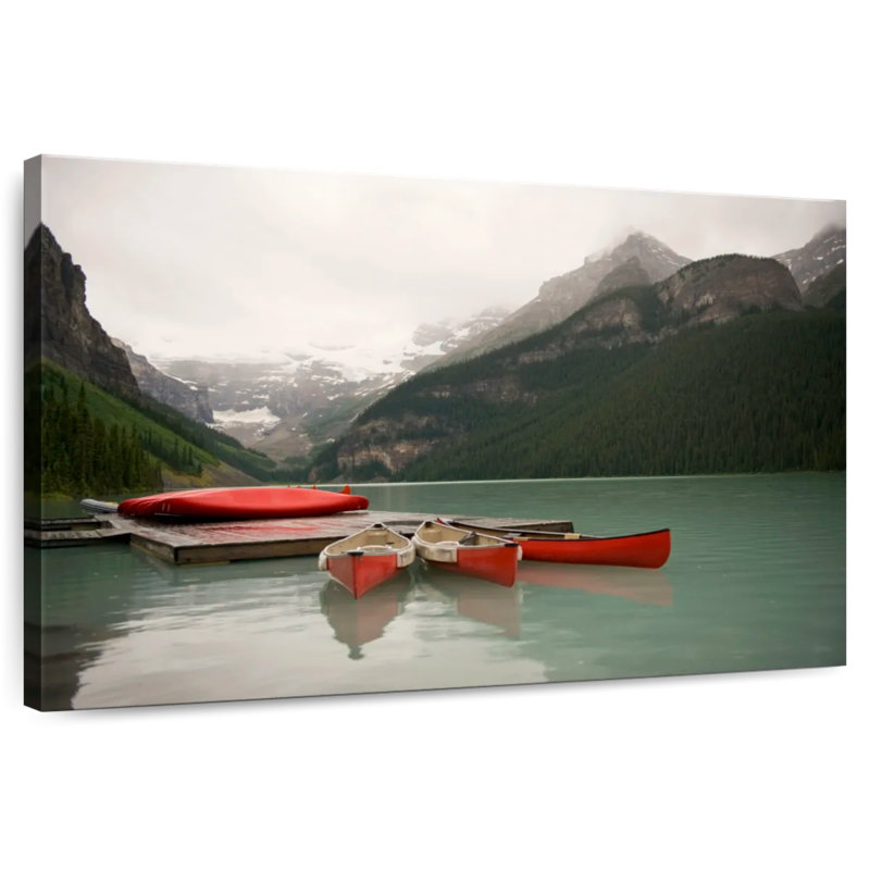 Canots au bord du lac Louise, H 20 po x l 30 po