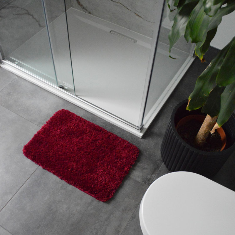 Agniete Small Shaggy Bath Mat, Burgundy
