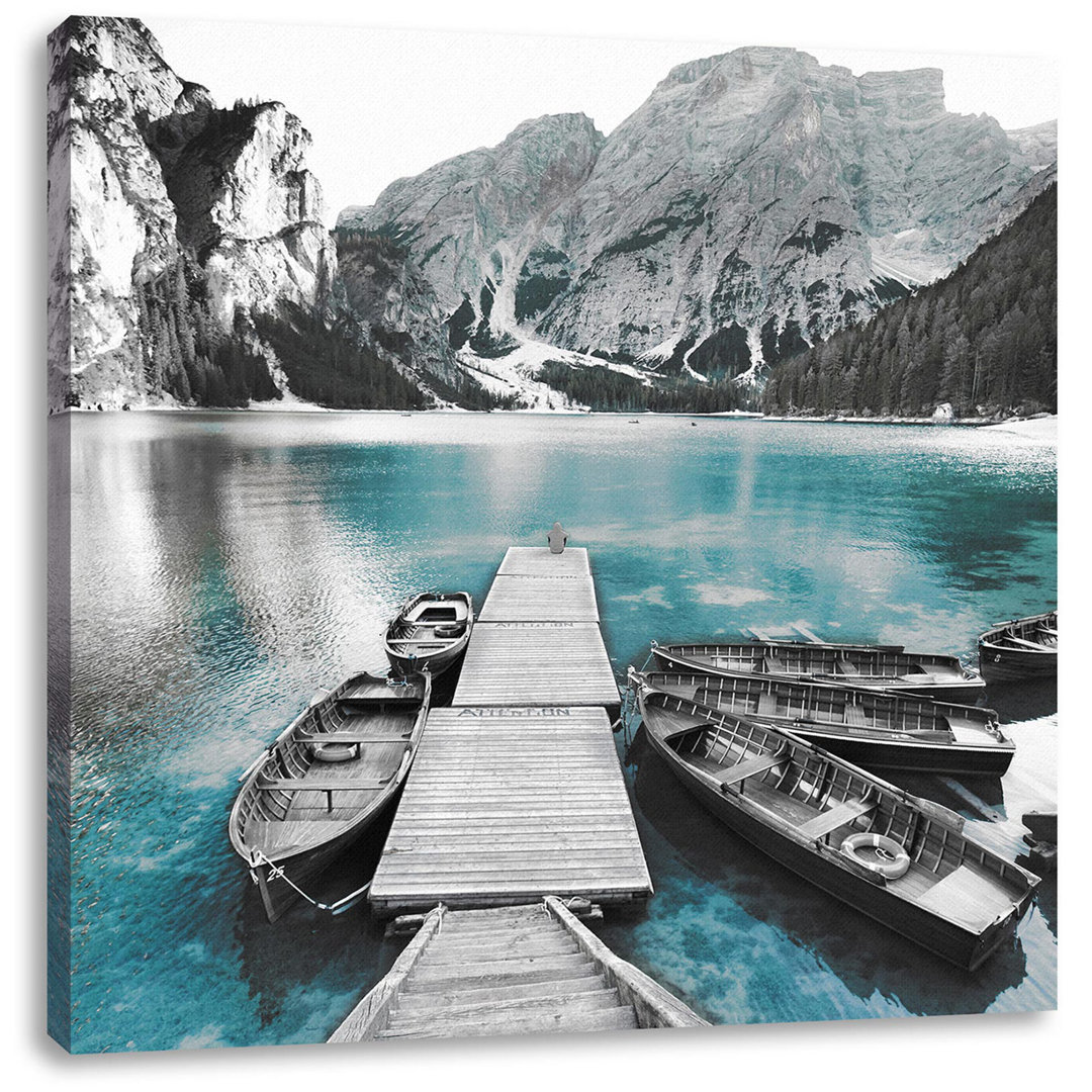 Leinwandbild Steg und Berge am Pragser Wildsee