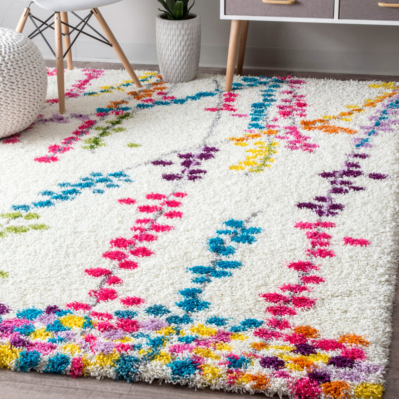 Tapis floral rouge / blanc Winslow, Rectangle 5 pi 3 po x 7 pi 6 po