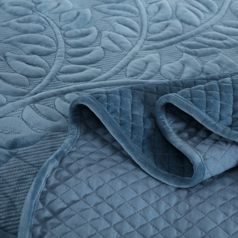 Marcielo Oversized Embroidered Velvet Quilt Set With 2 Pillow Shams, Space, King Quilt + 2 King Shams
