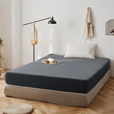 Super Soft Microfiber Deep Pocket Fitted Sheet