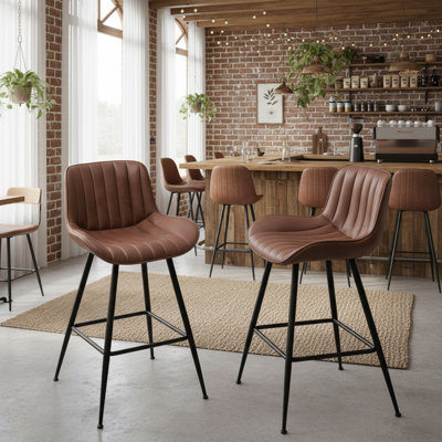 This Two-Piece Set Of Bar Stools In Brown And Black Features Fabric Upholstery And No Armrests, Making It Suitable For Home Bars And Coffee Shops.