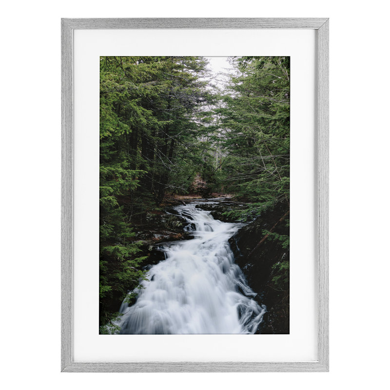 Cascade sans fin, impression encadrée sous verre, conception de Sean Greenough, Cadre de ferme gris, H 20 po x l 14 po