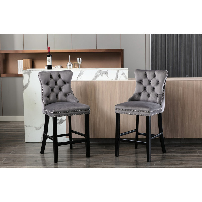 Élégant pied en bois, revêtement en velours - de 2, Gris