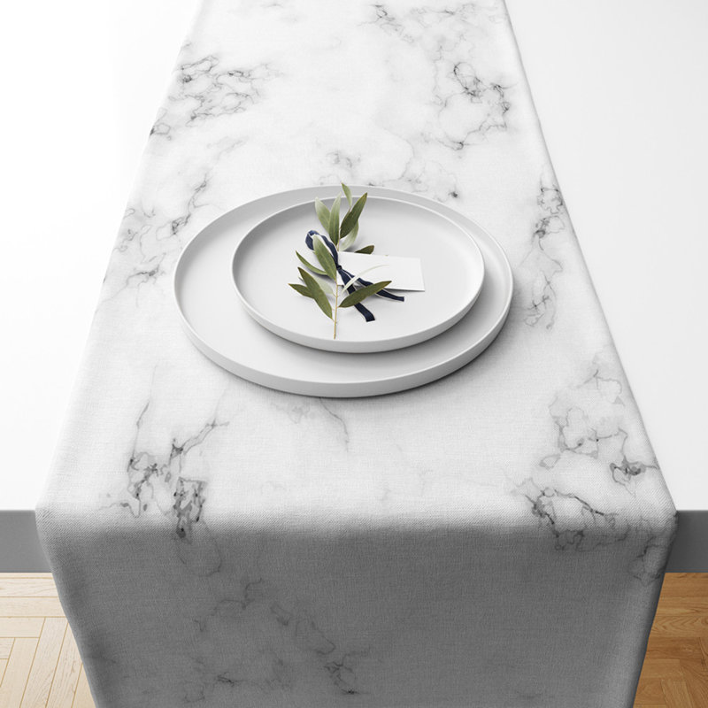Kizer Table Runner