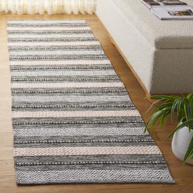 Maudry 976 Area Rug In Green / Ivory, Runner 2'3" x 8'