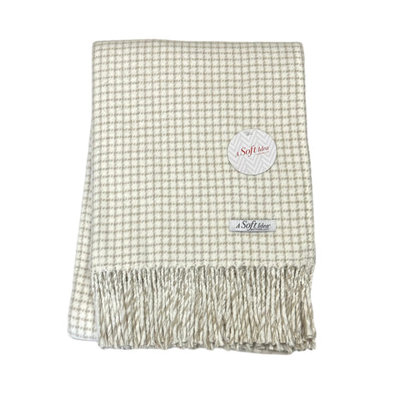 Small Check Pattern Throw