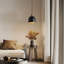 Luminaire suspendu 1 lumière noir mat avec accent de couleur bois sur douille