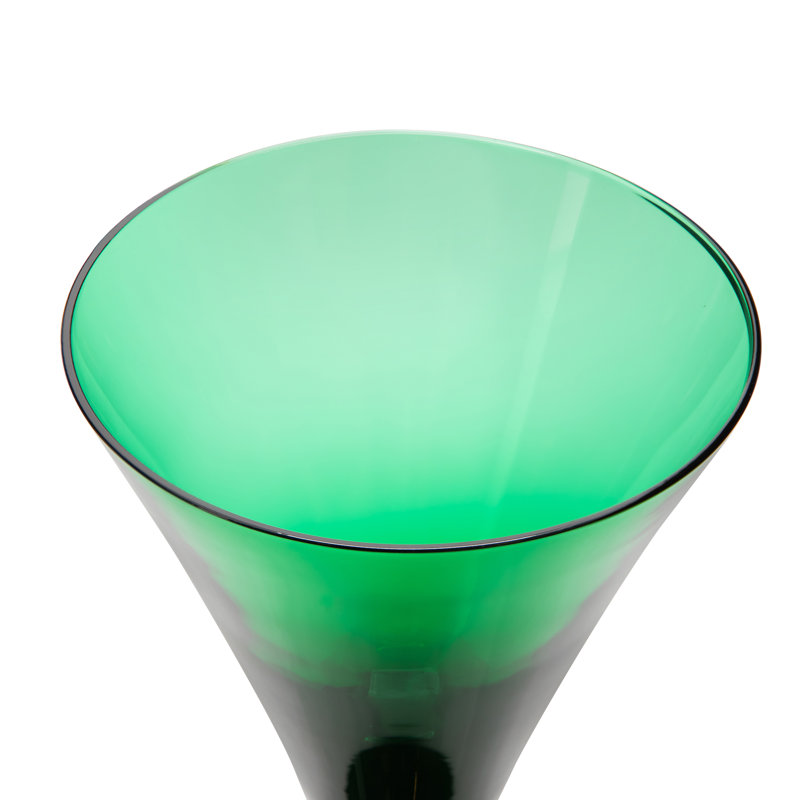 Ensemble de 4 verres à pied Martha Stewart de 284 ml (9,6 oz) faits à la main, de couleur verte.