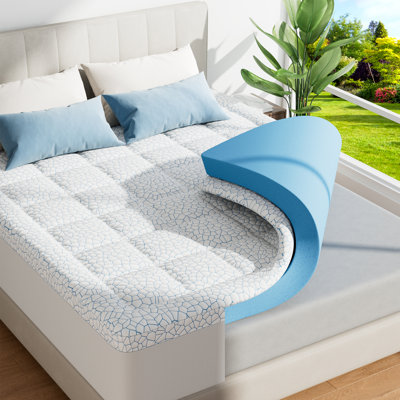 Surmatelas en mousse à mémoire de forme grand lit à double couche de 4 pouces avec surface en bambou rafraîchissant, comprenant une mousse viscoélastique imprégnée de gel de 2 po 50D et un surmatelas matelassé doux et respirant de conception 3D de 2 po