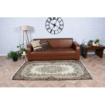 Tapis turc vintage beige en laine pour salle à manger