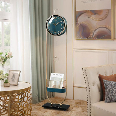 Horloge de plancher 59,84 po en métal de luxe moderne avec grande plaque de base silencieuse