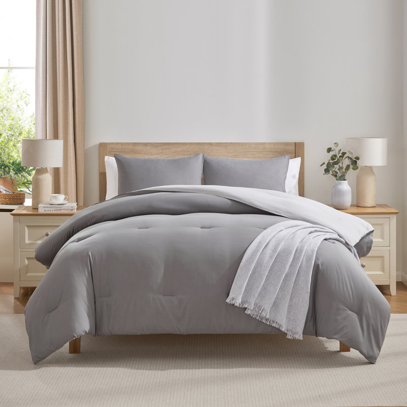 Ultra Soft Modern Reversible 3 Piece Comforter Set, Dark Gray/Light Gray, King Comforter + 2 King Shams