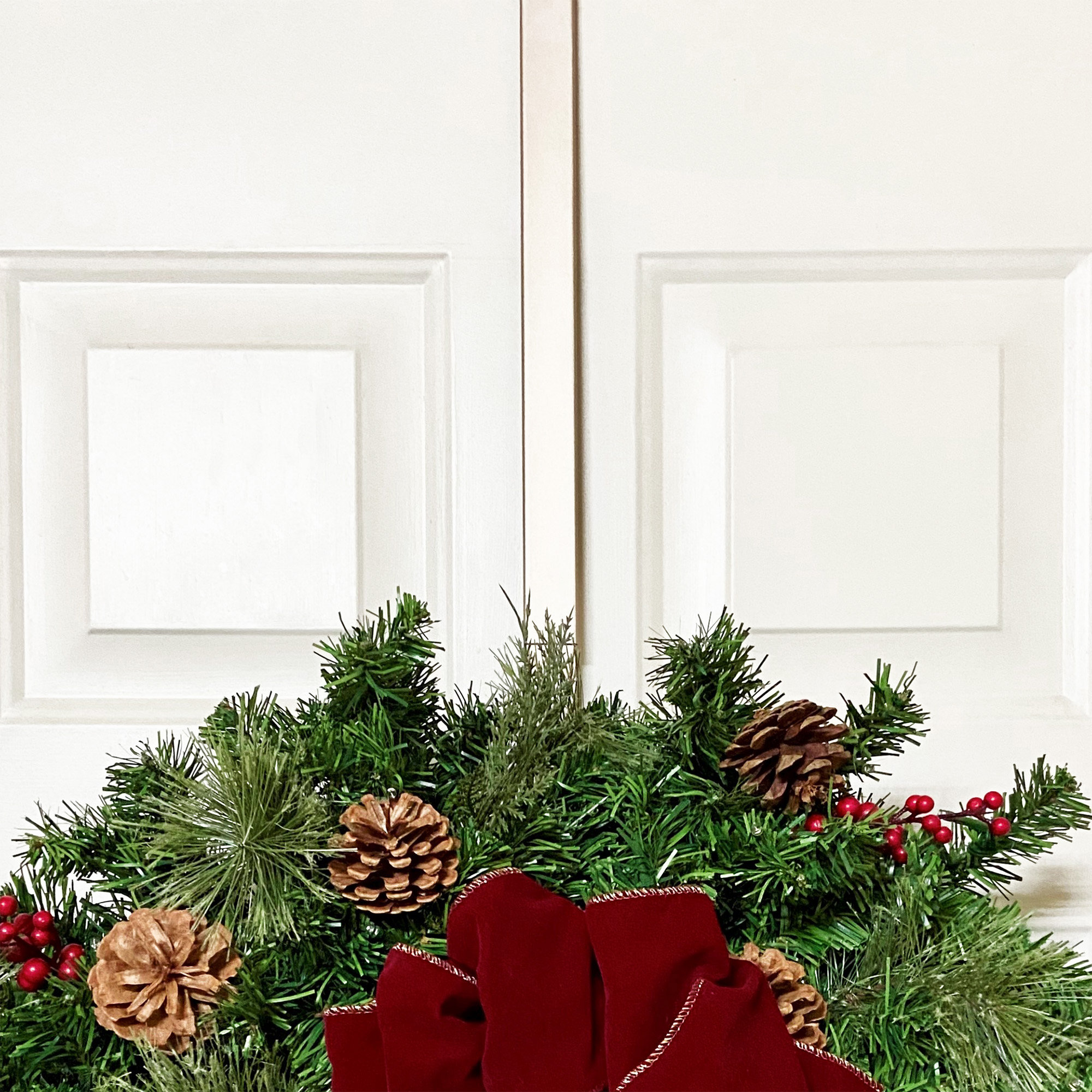 Adjustable Wreath Hanger, 20-Lb Capacity Version, Champagne