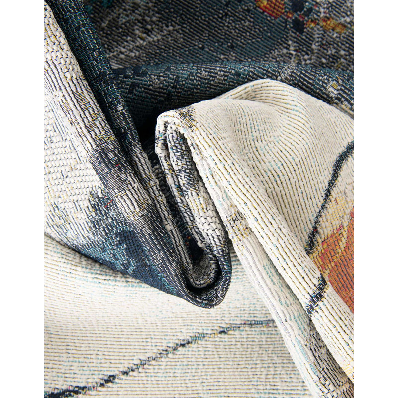 Keazia Indoor/Outdoor Area Rug, Round 7'10"