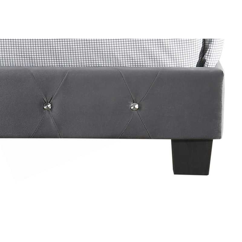 Lit simple avec rangement offrant un support durable, un assemblage facile et une économie d'espace pour les chambres modernes.