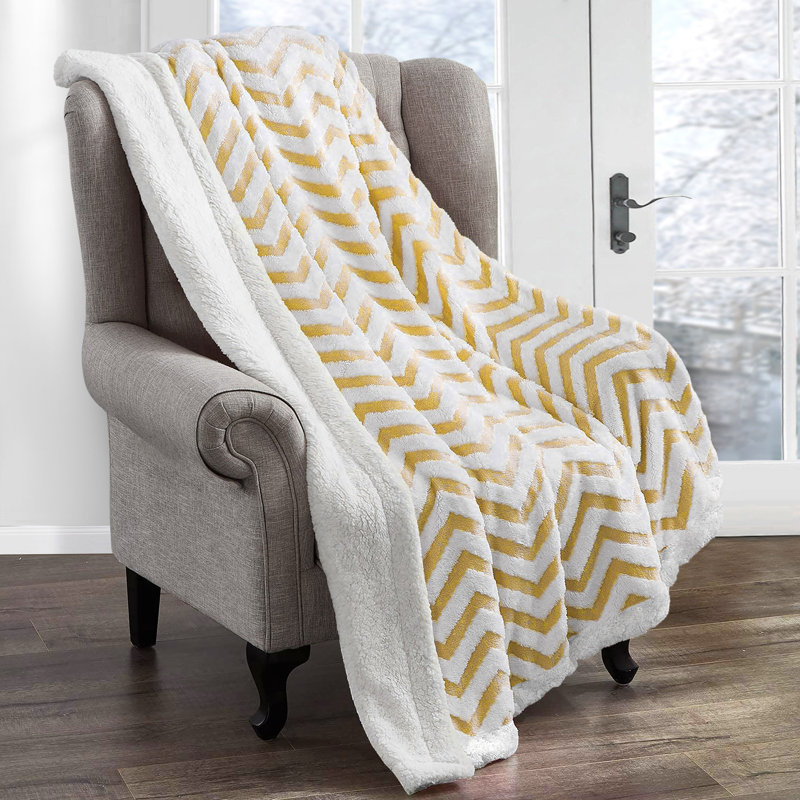 Aayanah Chunky Sherpa Backed Jacquard Chevron Throw Blanket, W100 x L150cm, Ochre