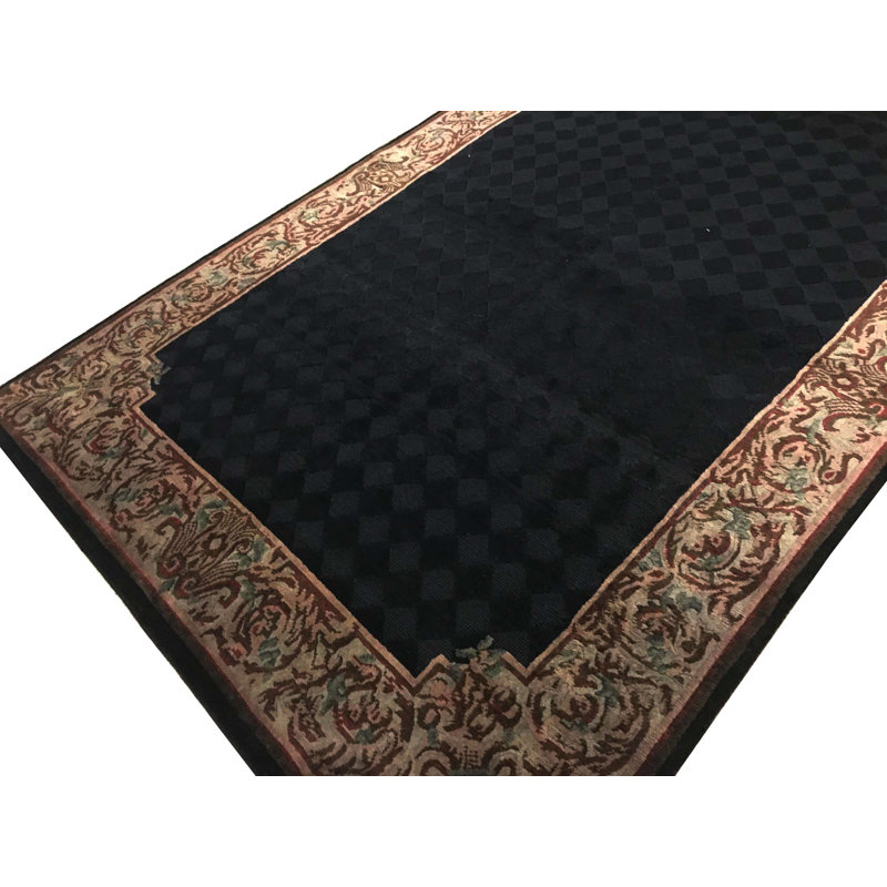 Himalayan Wool Oriental Area Rug in Black