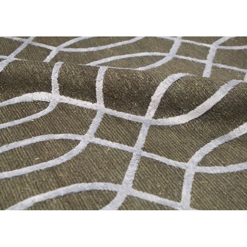 Geometric Area Rug in Gray/Brown