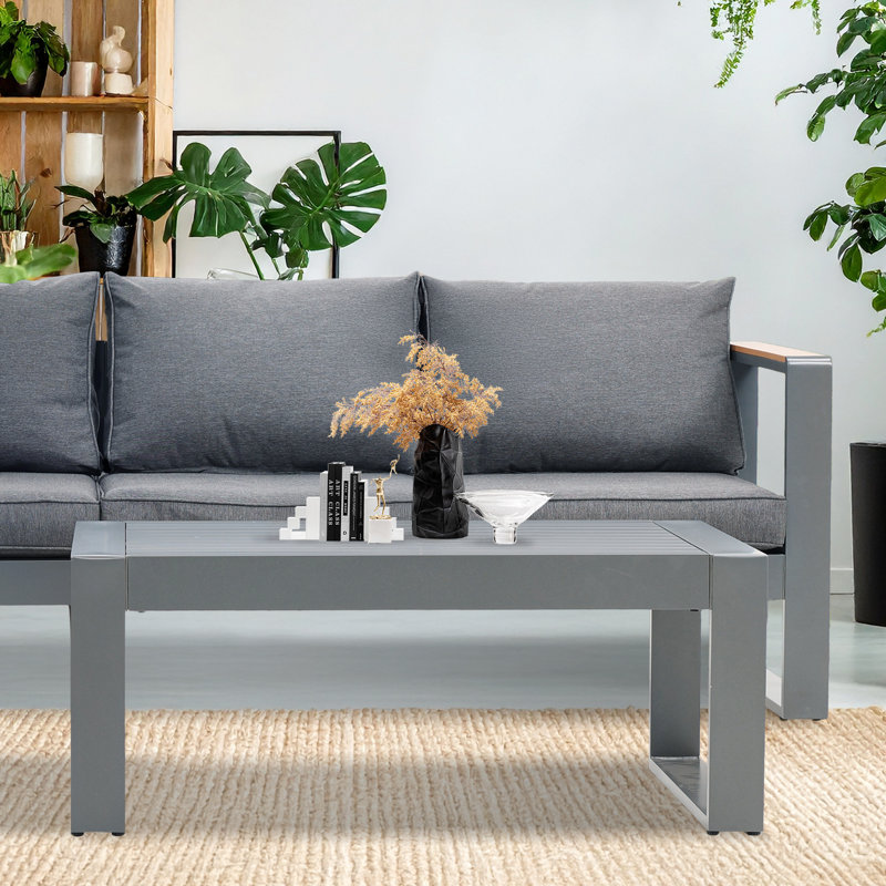 Table basse d'extérieur en métal Ebern Designs