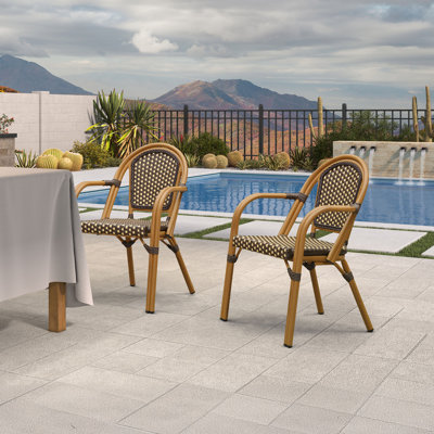  Chaises de frenches avec accoudoirs en osier tissé à la main (ensemble de 2