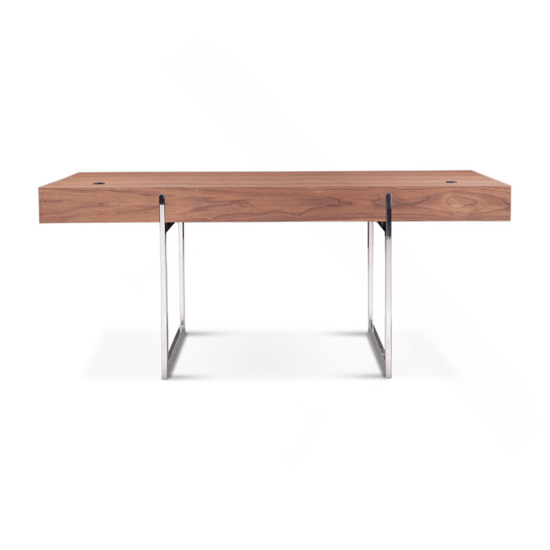 Bureau en placage de noyer