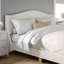 Lit plateforme tapissier avec tête de lit courbé Martha Stewart Amelia-97967491-118316524