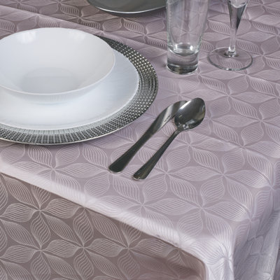 Damask Patterned Tablecloth