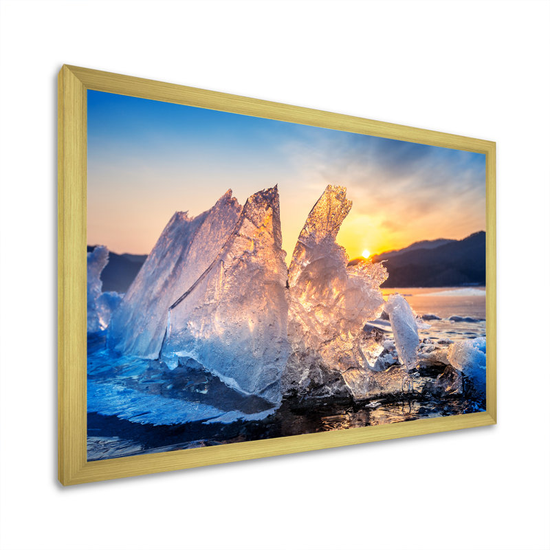 Impression sur toile Icy Alaskan Wilderness I, H 34 po x l 44 po x P 1,5 po, Encadrement doré