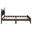 Lit plateforme Queen en noyer foncé, 3 chambres, avec deux tables de chevet. Tête de lit rétro classique. Construction robuste en pin et contreplaqué. Montage facile. Rangement pratique dans les tables de chevet. Supporte jusqu'à 227 kg. Un style captivant.