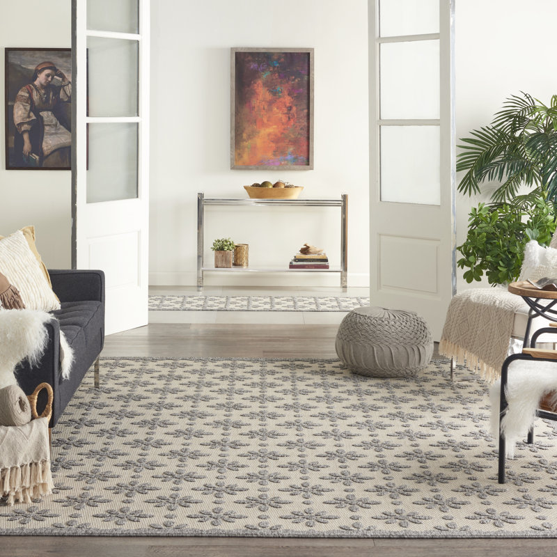 Tapis crème Therese, Rectangle 7 pi 10 po x 9 pi 10 po