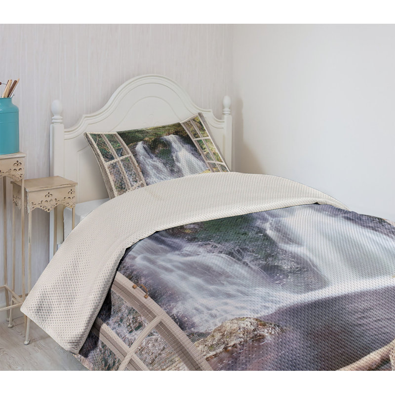 King Size Waterfall Print Microfiber Bedspread Set