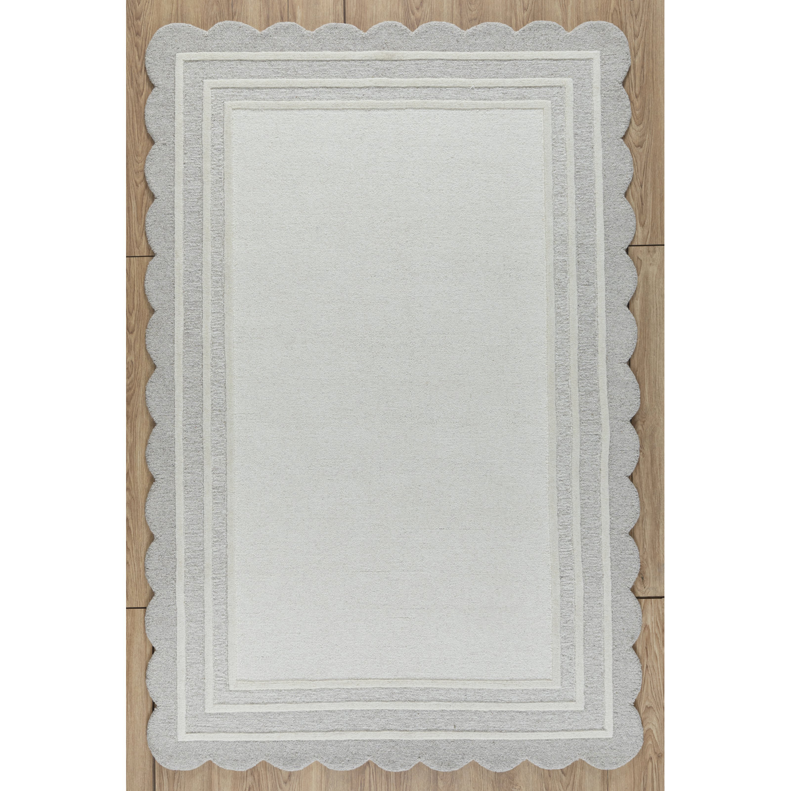 Hand Tufted Wool Rug, Ivory, Scalloped 7'9" x 9'9"