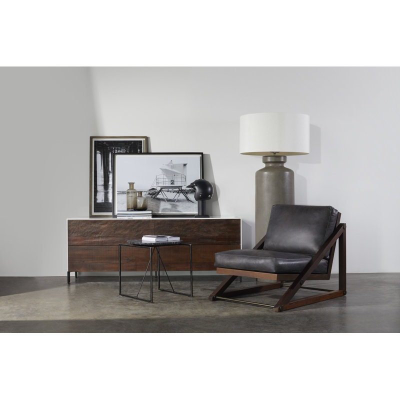Thomas Bina 4 - Drawer Dresser