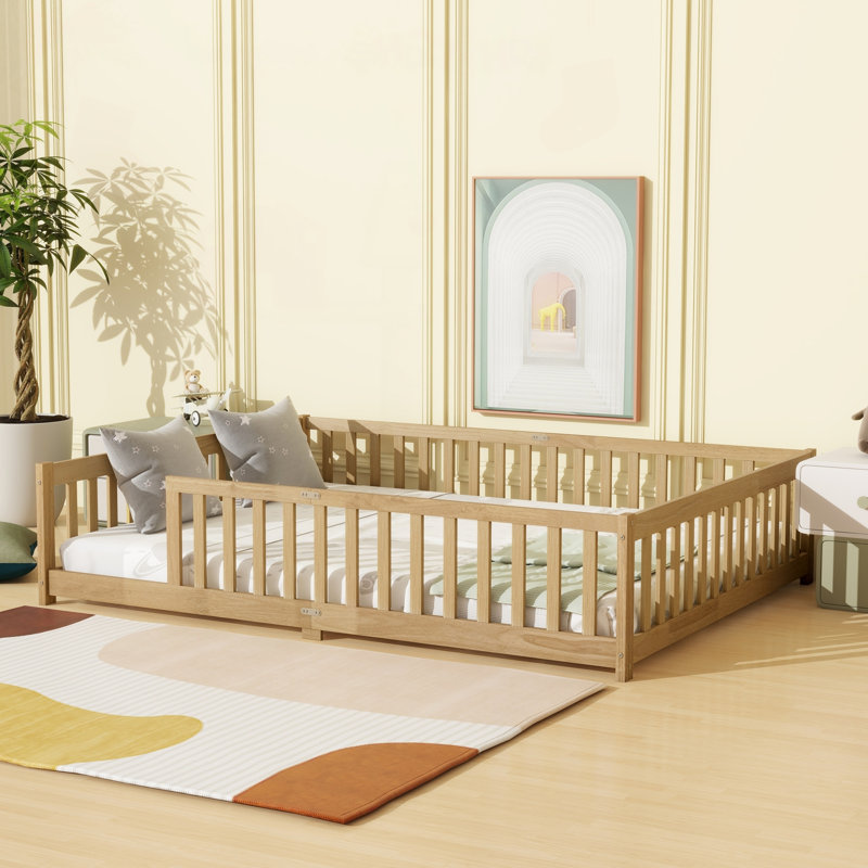 Grand lit au sol avec clôture de sécurité, style Montessori sans porte, Queen, Naturel