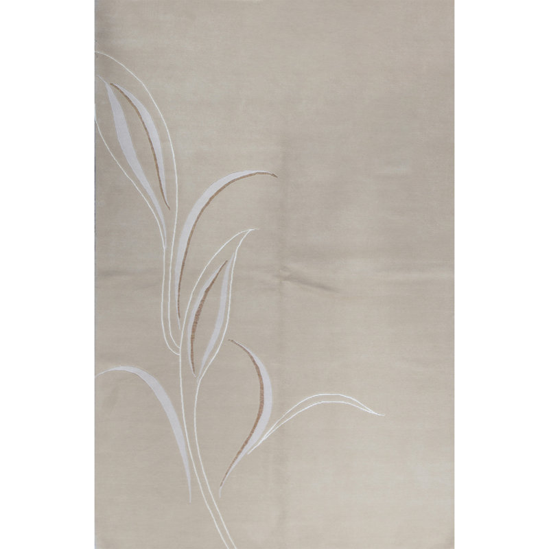 Himalayan Wool Floral Area Rug in Beige