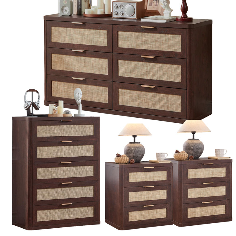 Ensemble de 4 meubles en rotin de style bohème : commode à 6 tiroirs, commode à 5 tiroirs, table de chevet à 3 tiroirs.