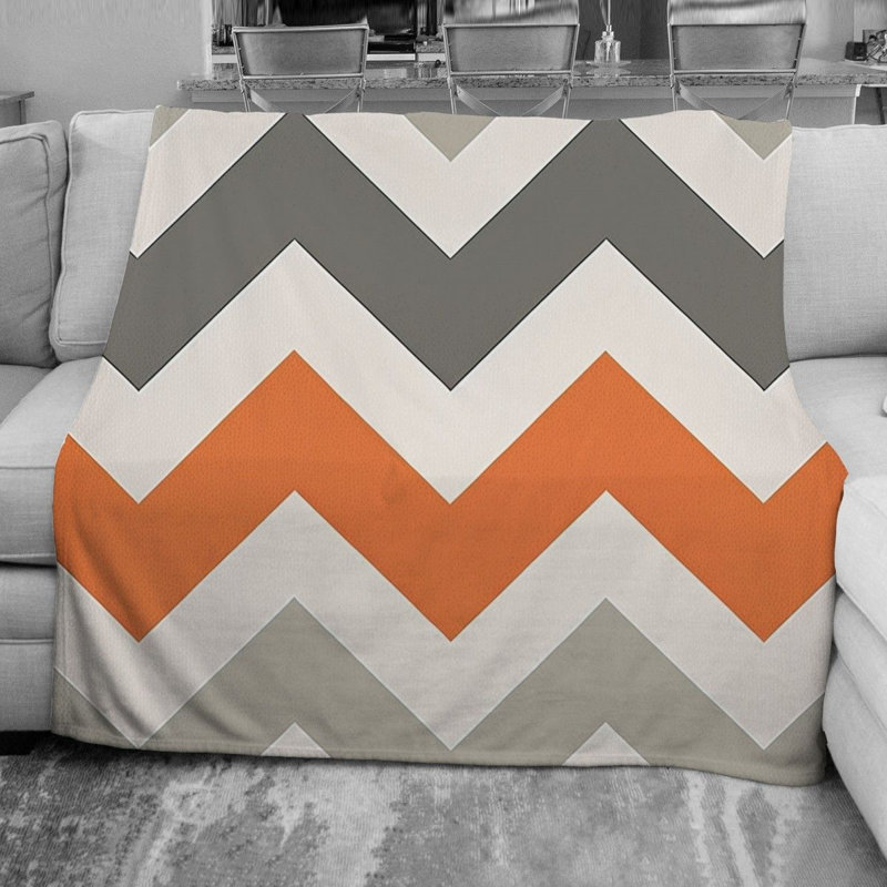 Couverture en molleton à chevrons, L 51 po x L 60 po, Gris / orange