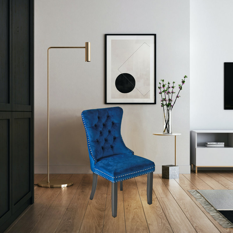 Chaise en velours à dossier matelassé, Bleu