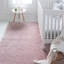 Tapis rose en polypropylène tissé à la machine à poils longs Fragos-338021490